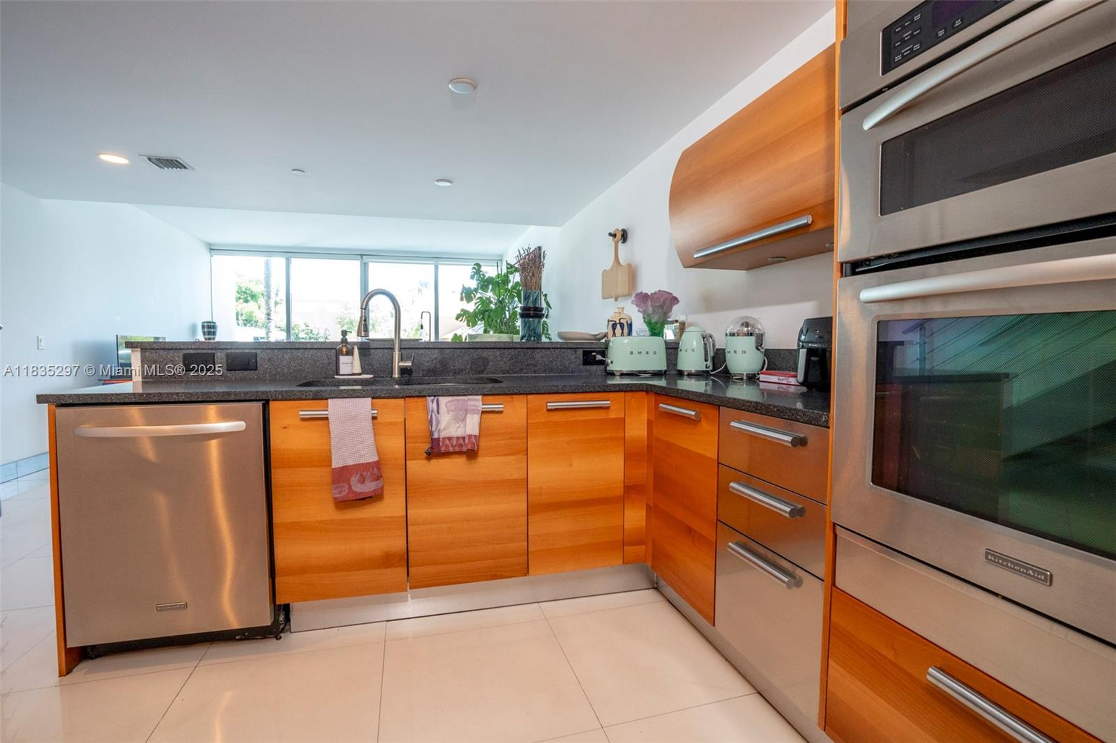 ARTECH RESIDENCES AT AVEN - Residential Lease