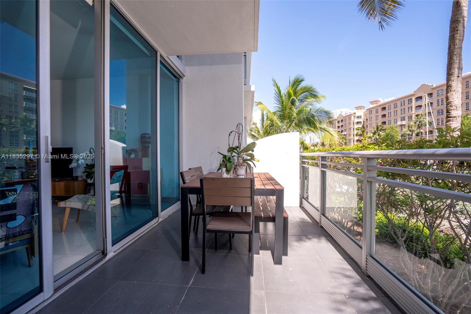 ARTECH RESIDENCES AT AVEN - Residential Lease