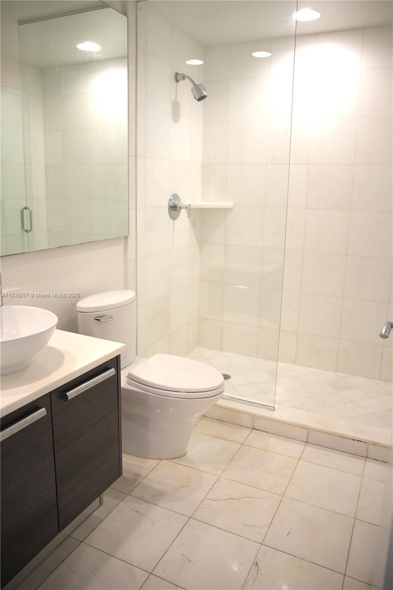 ARTECH RESIDENCES AT AVEN - Residential Lease