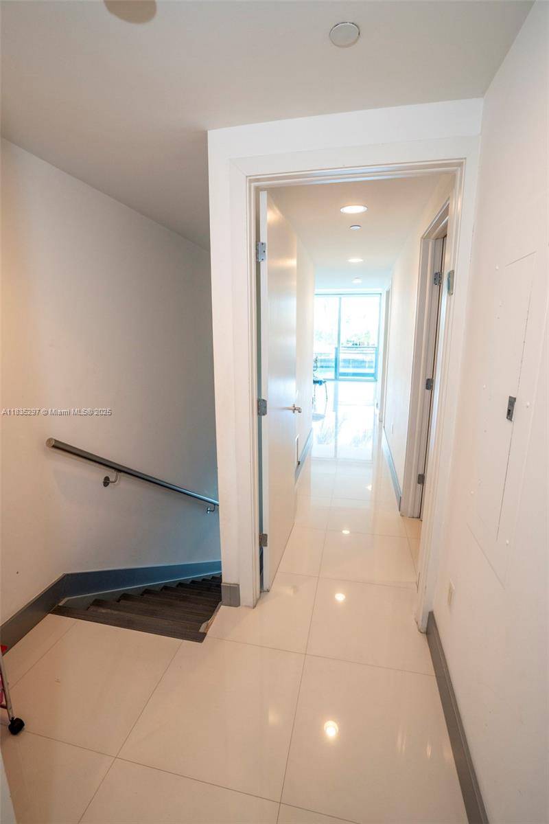 ARTECH RESIDENCES AT AVEN - Residential Lease