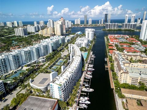 2950 NE 188th St 107 Aventura FL 33180