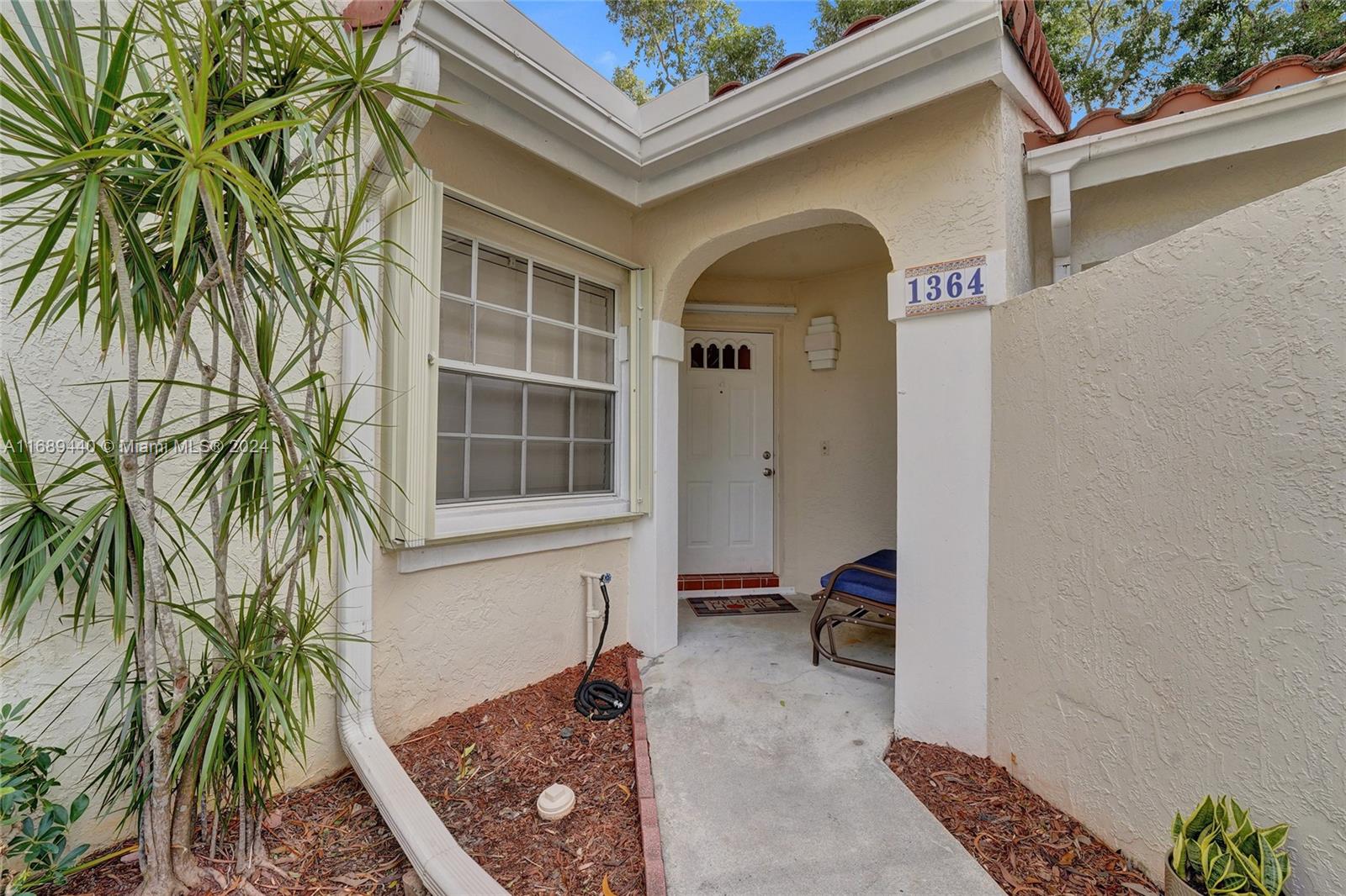 1364 Cottonwood Cir Cir, Weston, Broward County, Florida - 3 Bedrooms  
2 Bathrooms - 