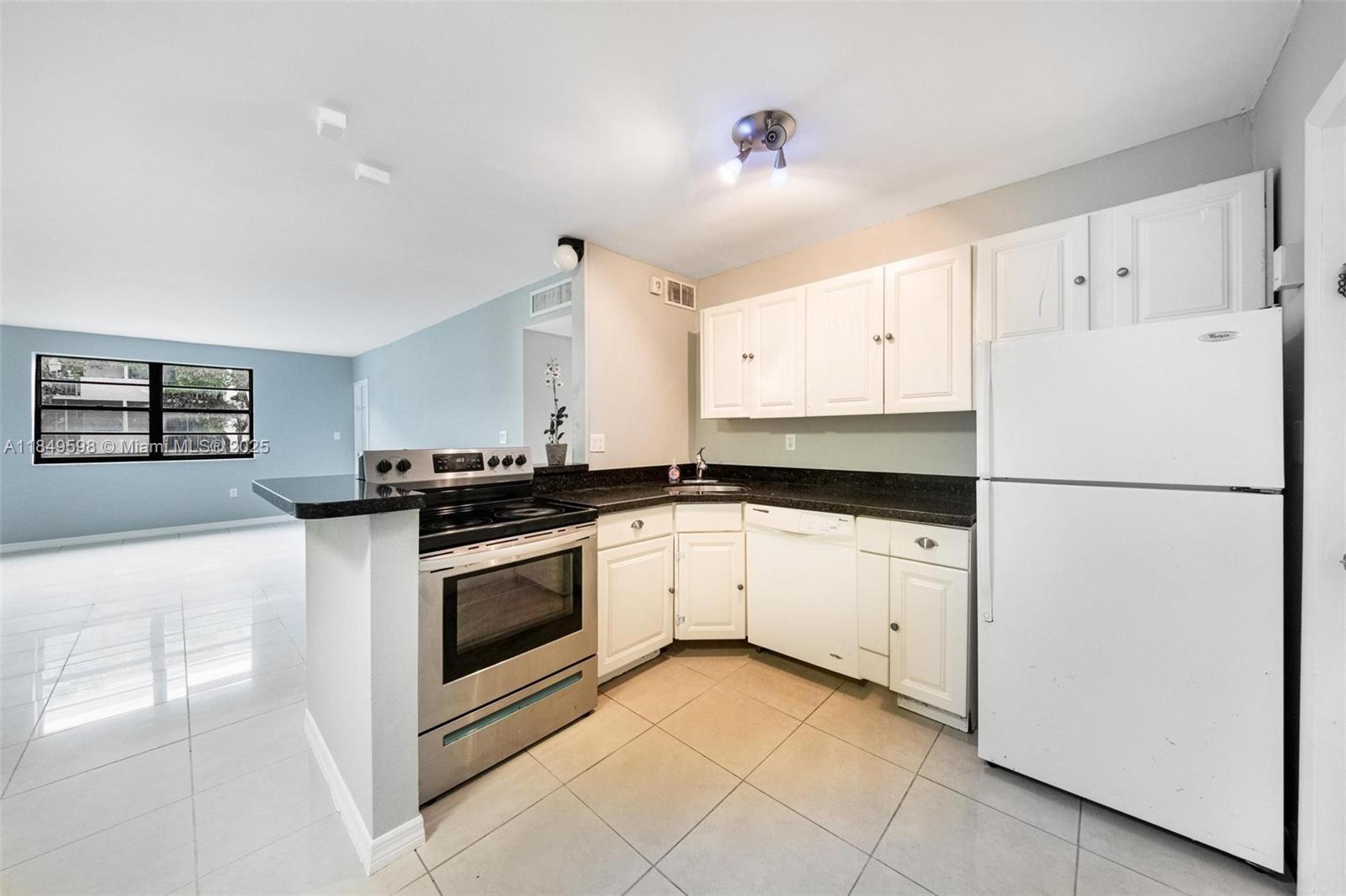 MIAMI SHORES CONDO - Residential Lease