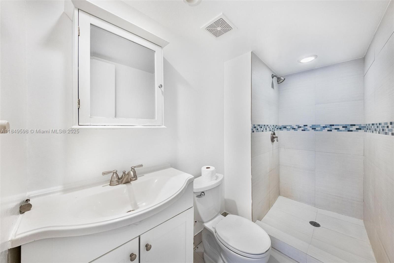 MIAMI SHORES CONDO - Residential Lease