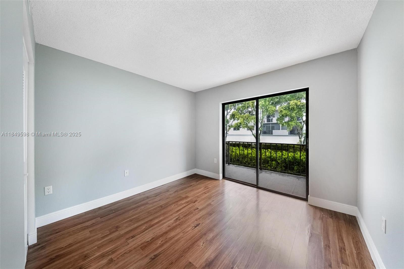 MIAMI SHORES CONDO - Residential Lease