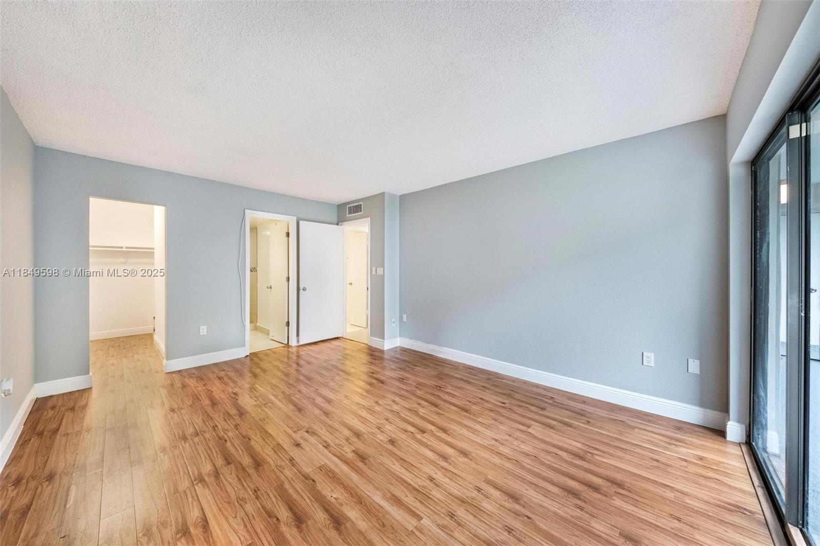 MIAMI SHORES CONDO - Residential Lease