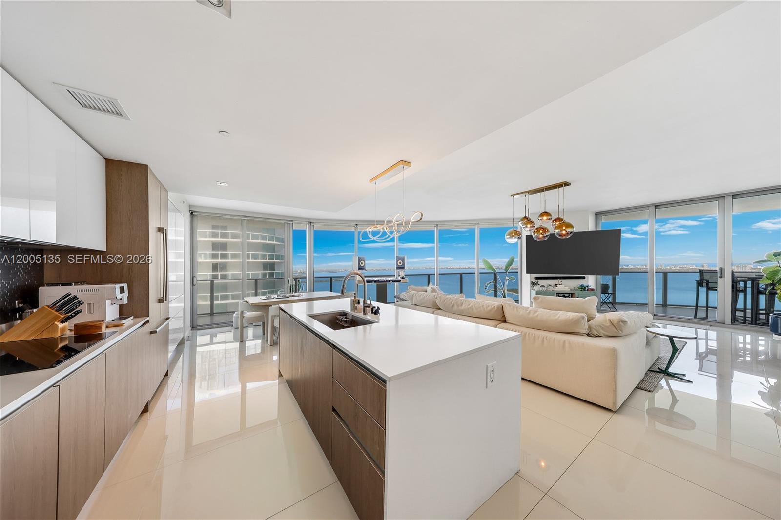 ARIA ON THE BAY CONDO - Residential