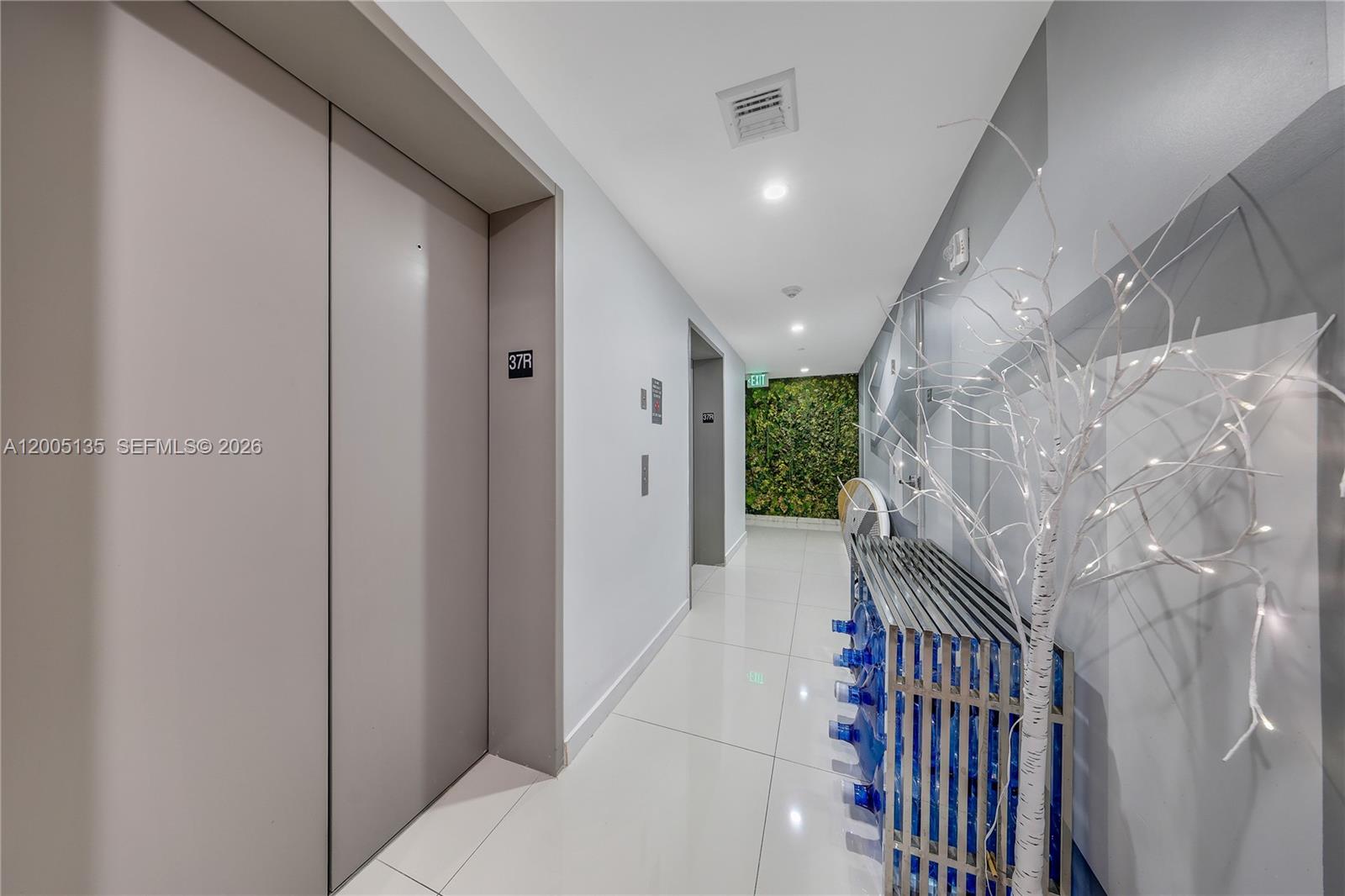 ARIA ON THE BAY CONDO - Residential