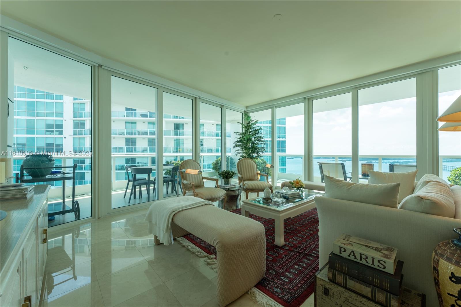 2127 Brickell Ave 3304