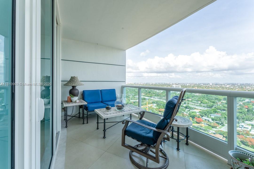 BRISTOL TOWER CONDO - Residential