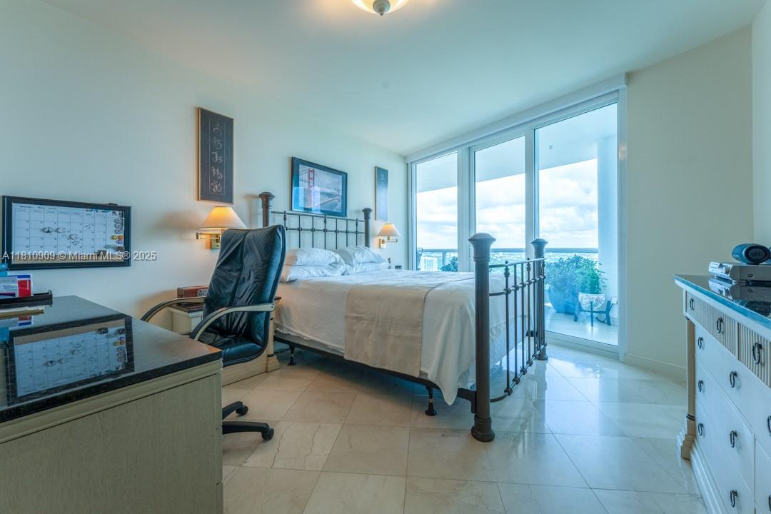 BRISTOL TOWER CONDO - Residential