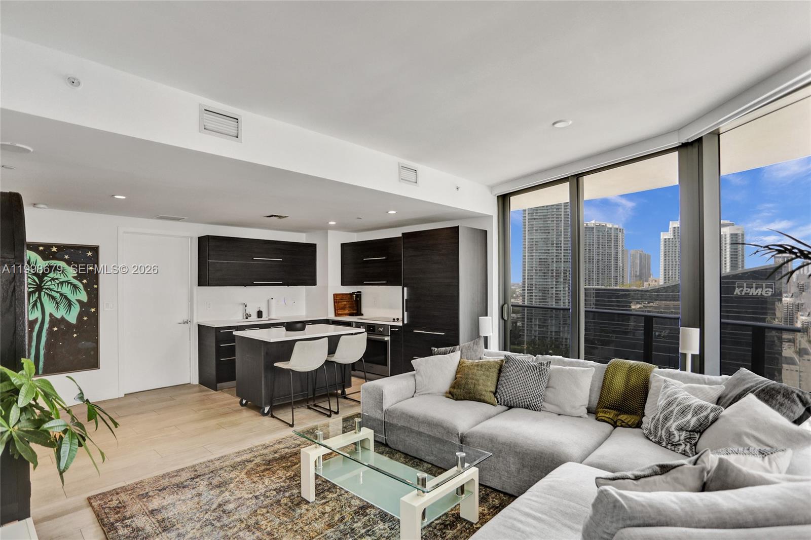 BRICKELL HEIGHTS EAST CON - Residential Lease