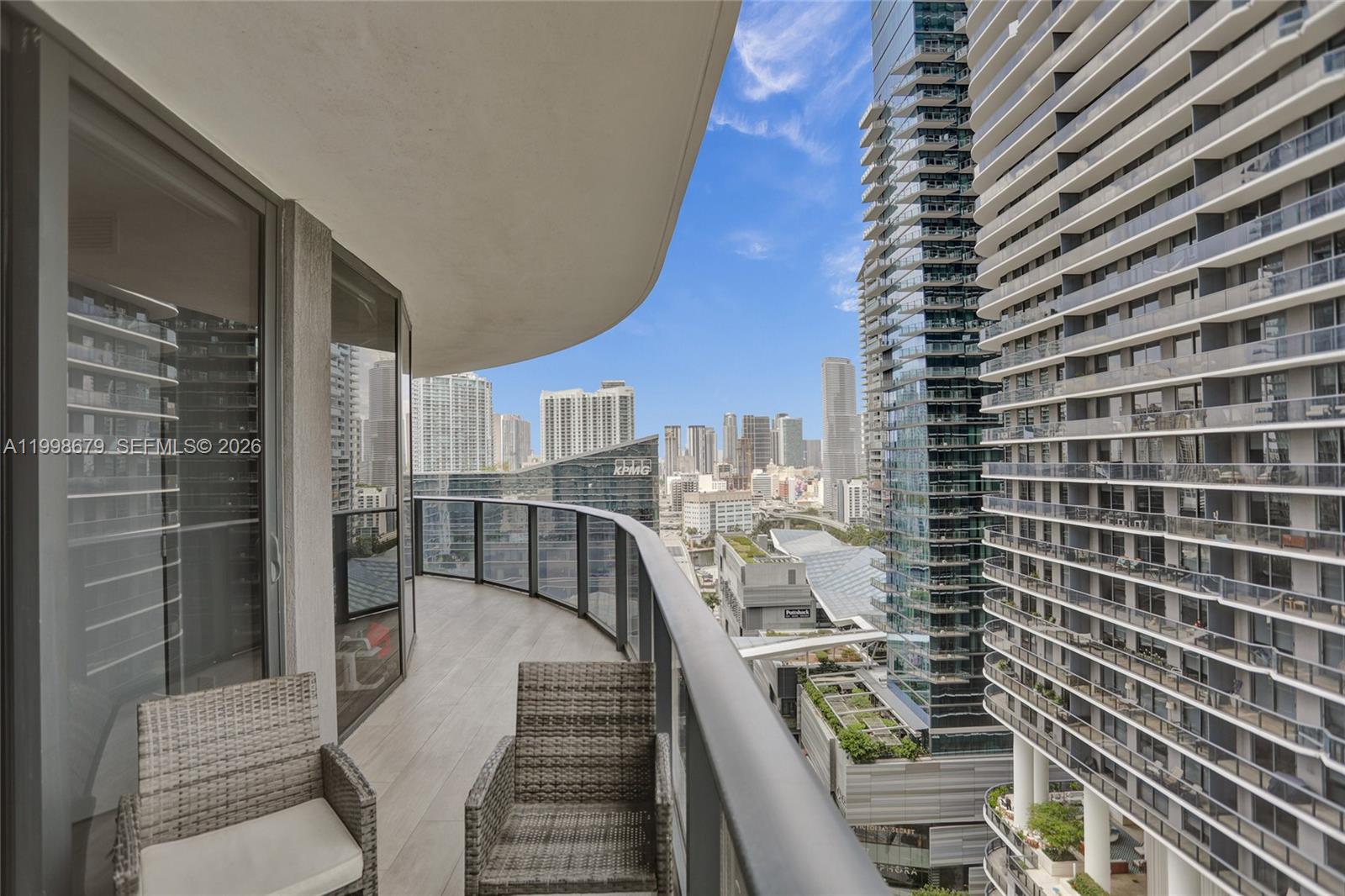 BRICKELL HEIGHTS EAST CON - Residential Lease