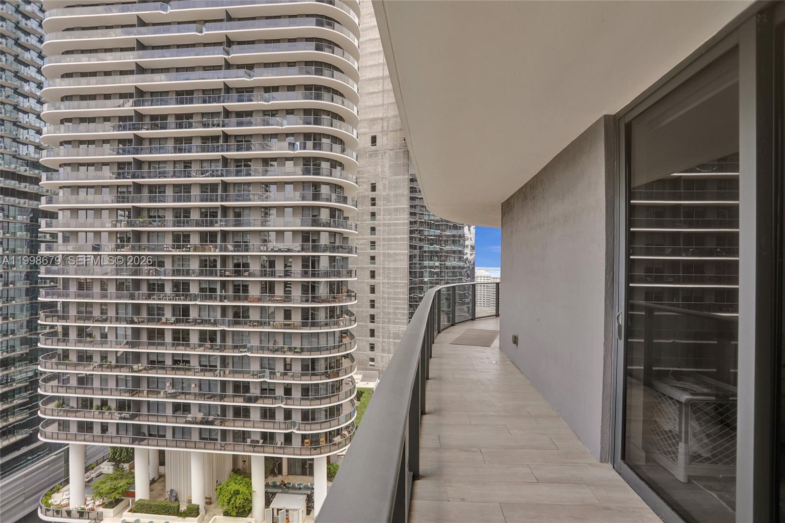 BRICKELL HEIGHTS EAST CON - Residential Lease