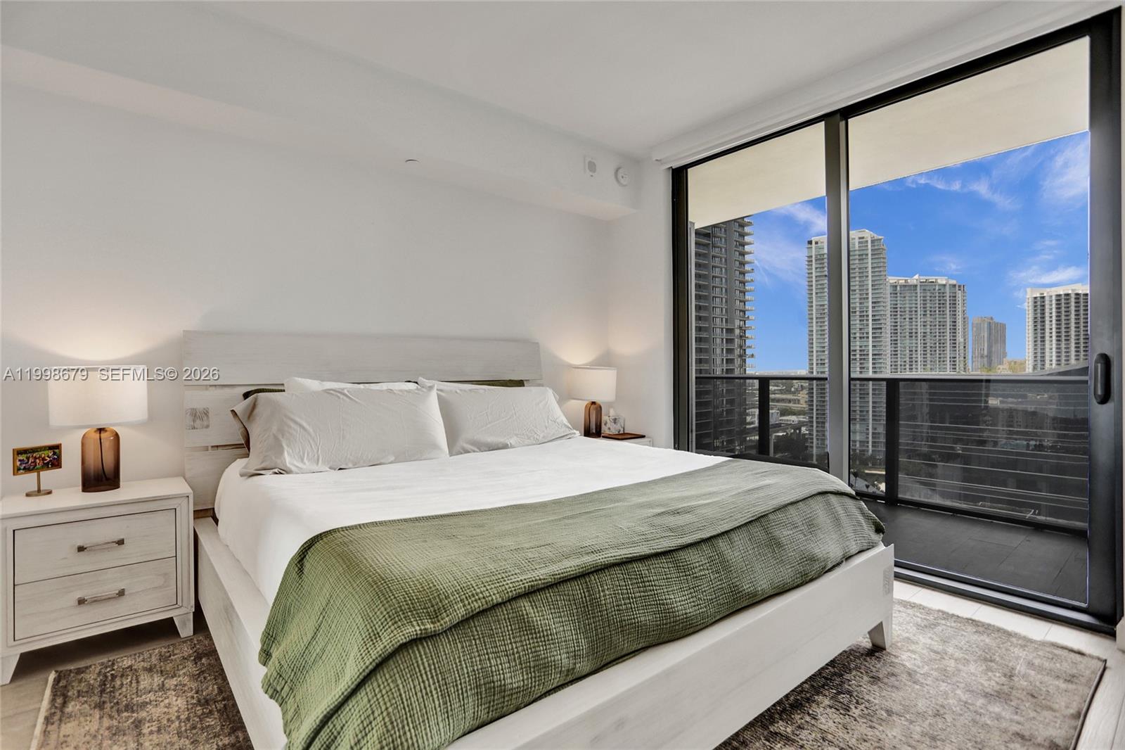 BRICKELL HEIGHTS EAST CON - Residential Lease