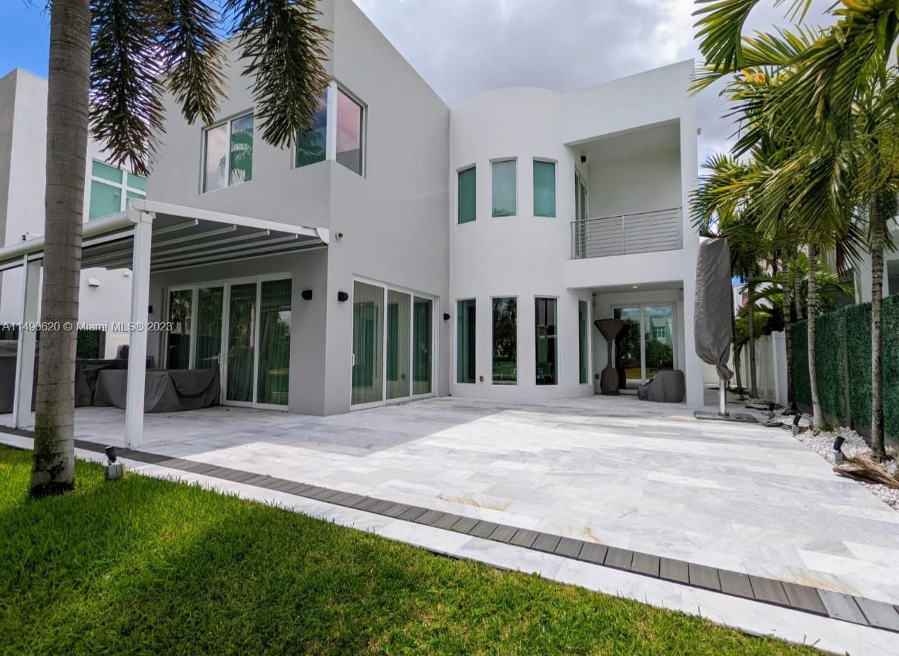 GRAND FLORIDIAN ESTATES - Residential