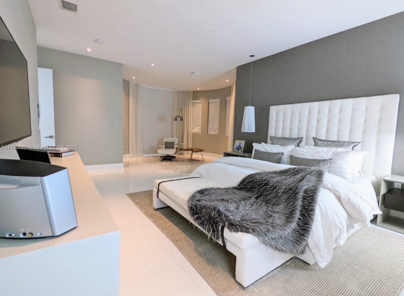 GRAND FLORIDIAN ESTATES - Residential