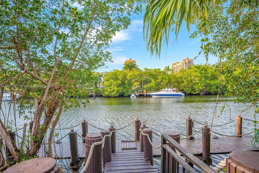 6960 Mira Flores Ave, Coral Gables, Broward County, Florida - 6 Bedrooms  
7 Bathrooms - 