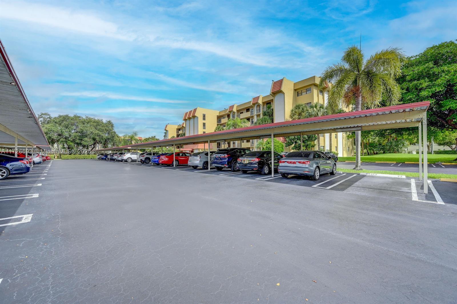 PINES OF BOCA BARWOOD CON - Residential