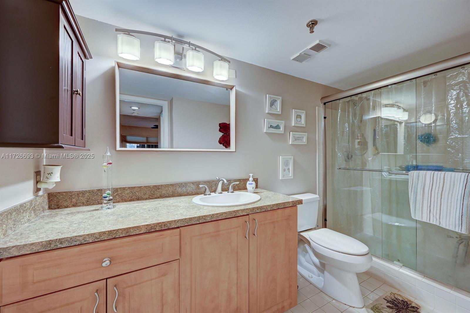 PINES OF BOCA BARWOOD CON - Residential