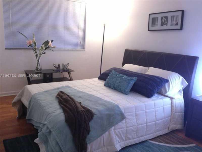 THE COURTS AT KENDALL CON - Residential Lease