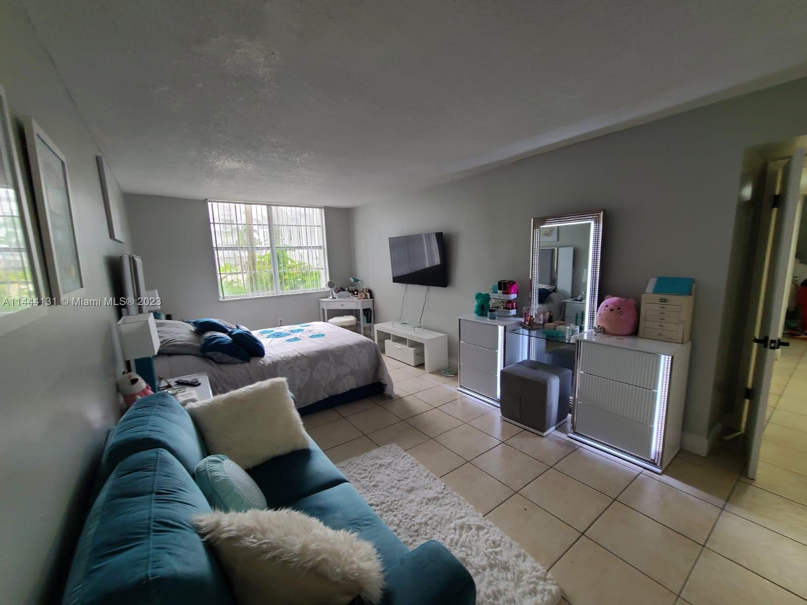 MONTECARLO CONDO - Residential