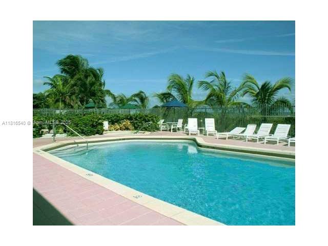 17275 Collins Ave 603
