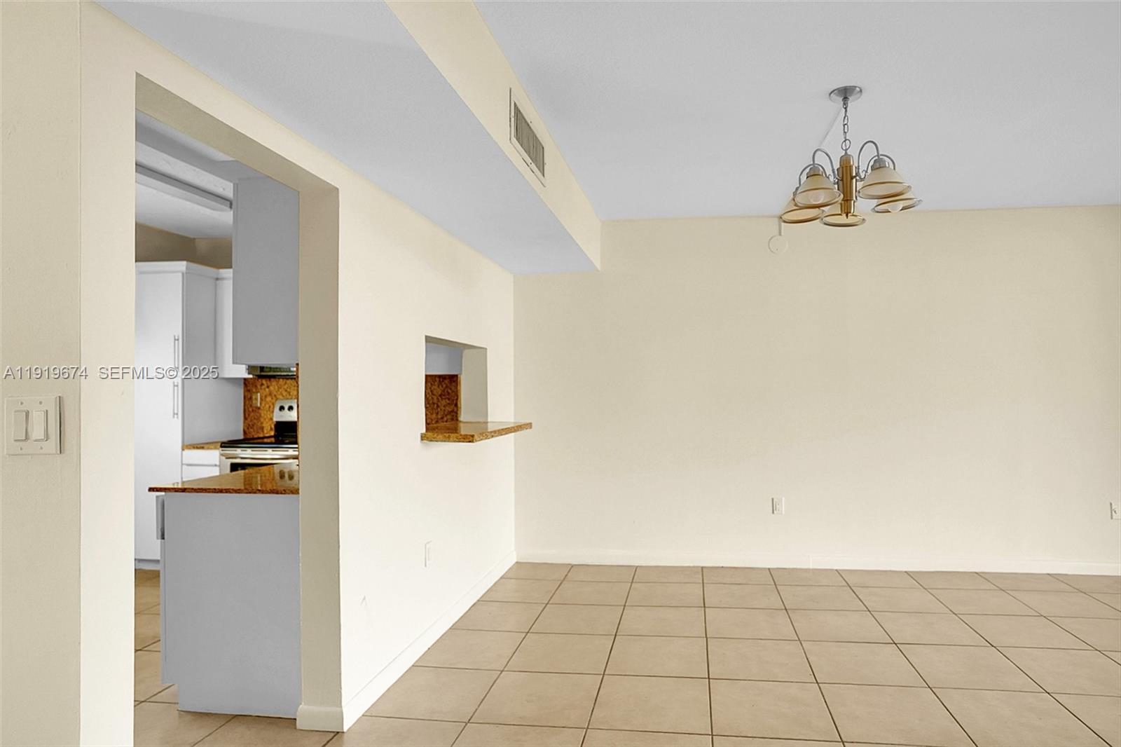 HORIZONS WEST CONDO #3 - Residential Lease