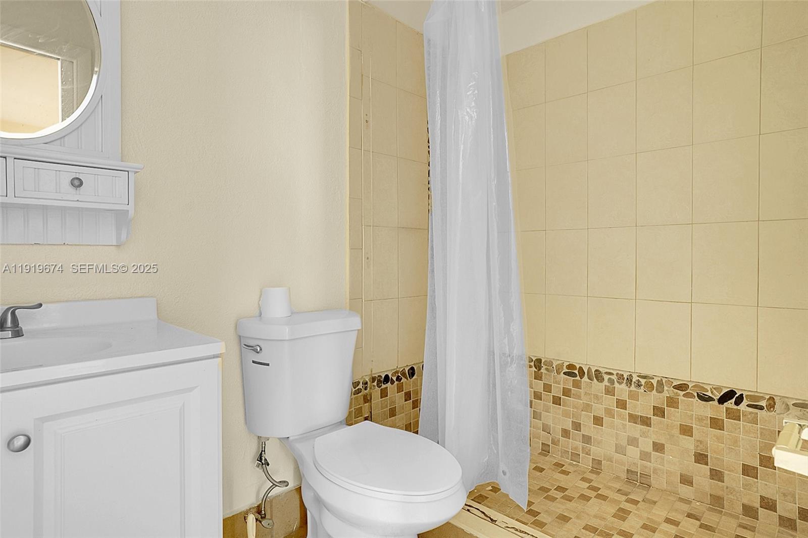 HORIZONS WEST CONDO #3 - Residential Lease