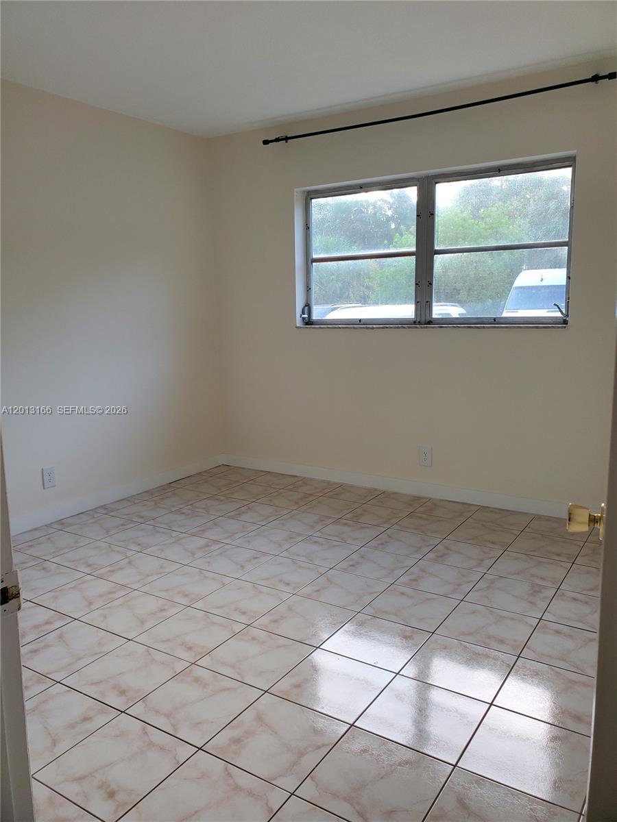 SEVENTEENTH GREEN CONDO - Residential Lease