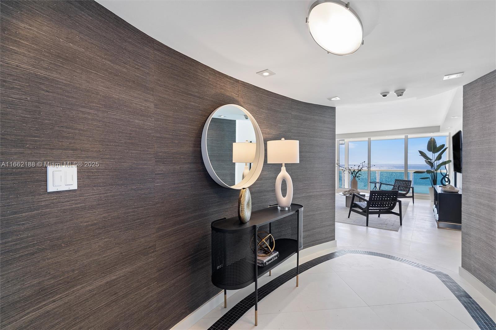 POINT OF AMERICAS - Residential