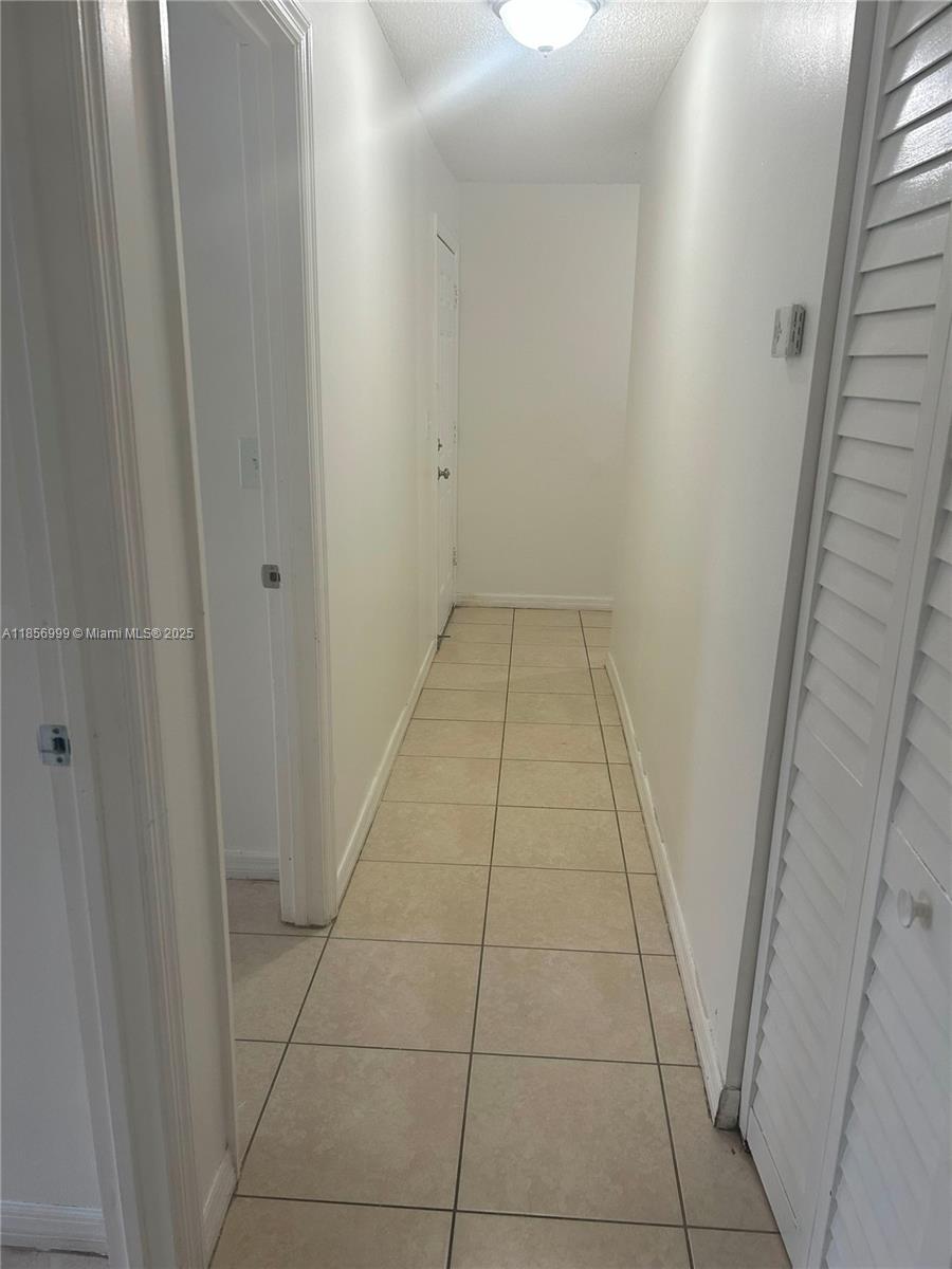 VISTA TOWNHOUSE SEC B - Residential Lease