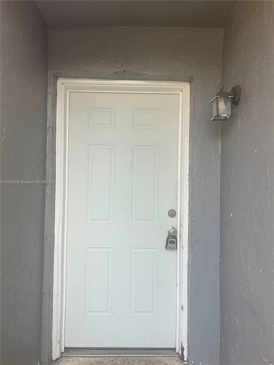 VISTA TOWNHOUSE SEC B - Residential Lease