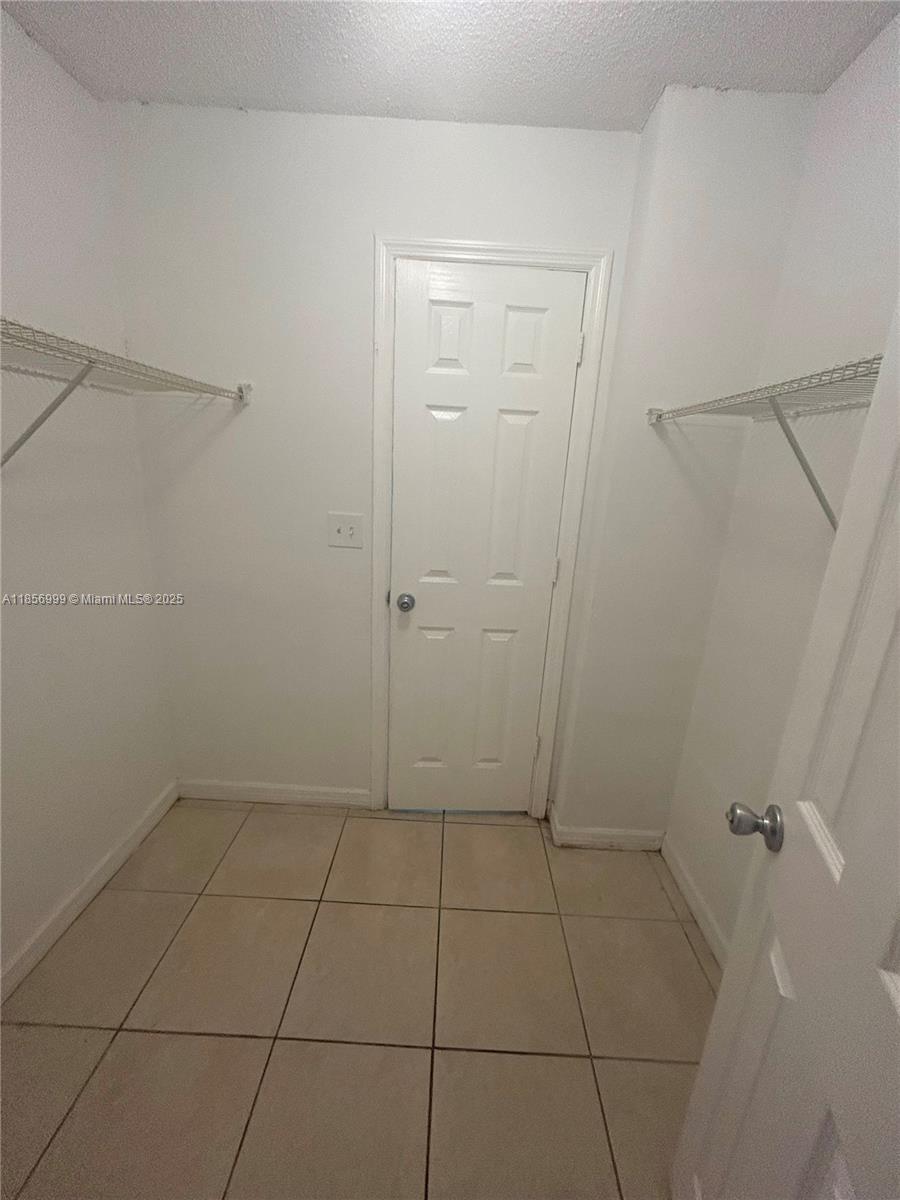 VISTA TOWNHOUSE SEC B - Residential Lease