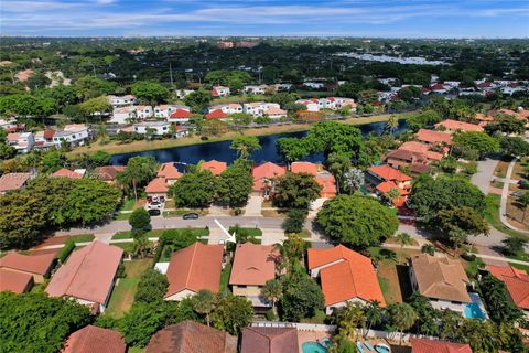 A home in Deerfield Beach