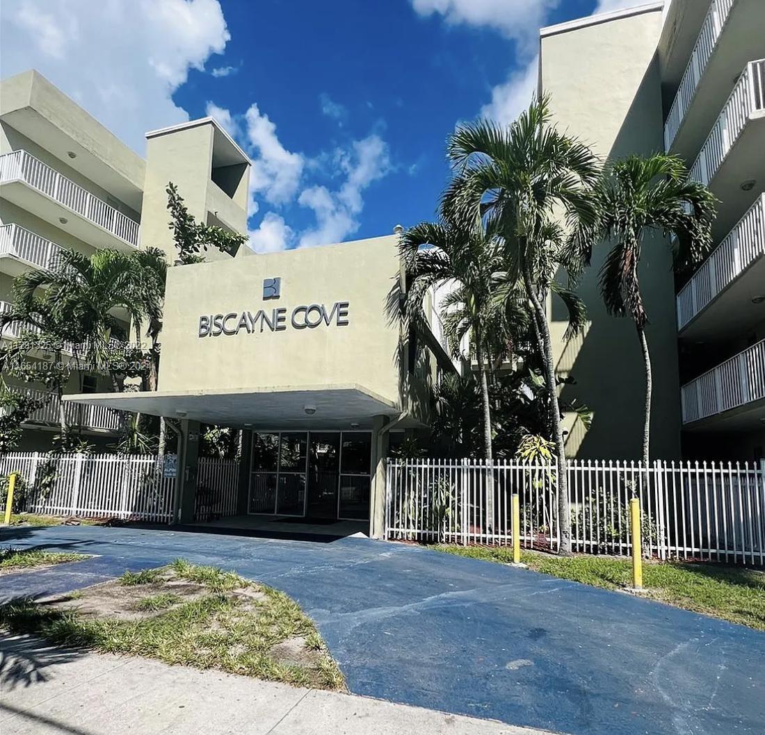 BISCAYNE COVE CONDO - Residential