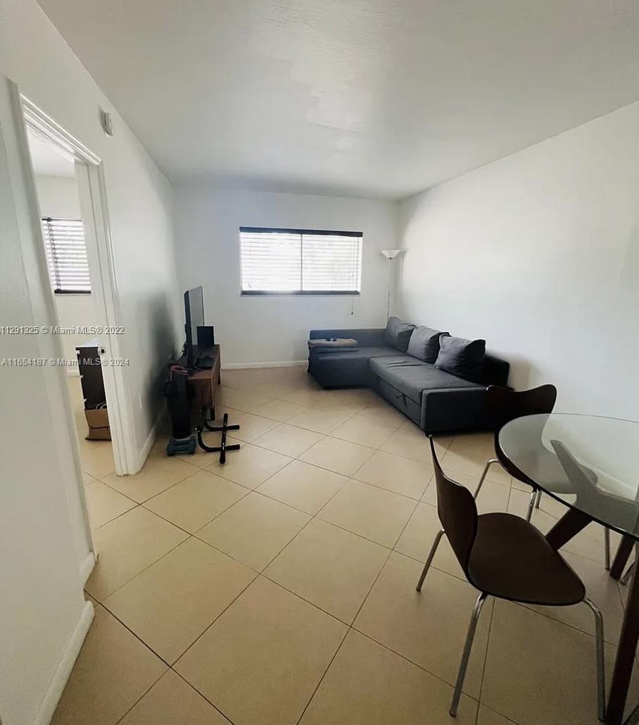 BISCAYNE COVE CONDO - Residential