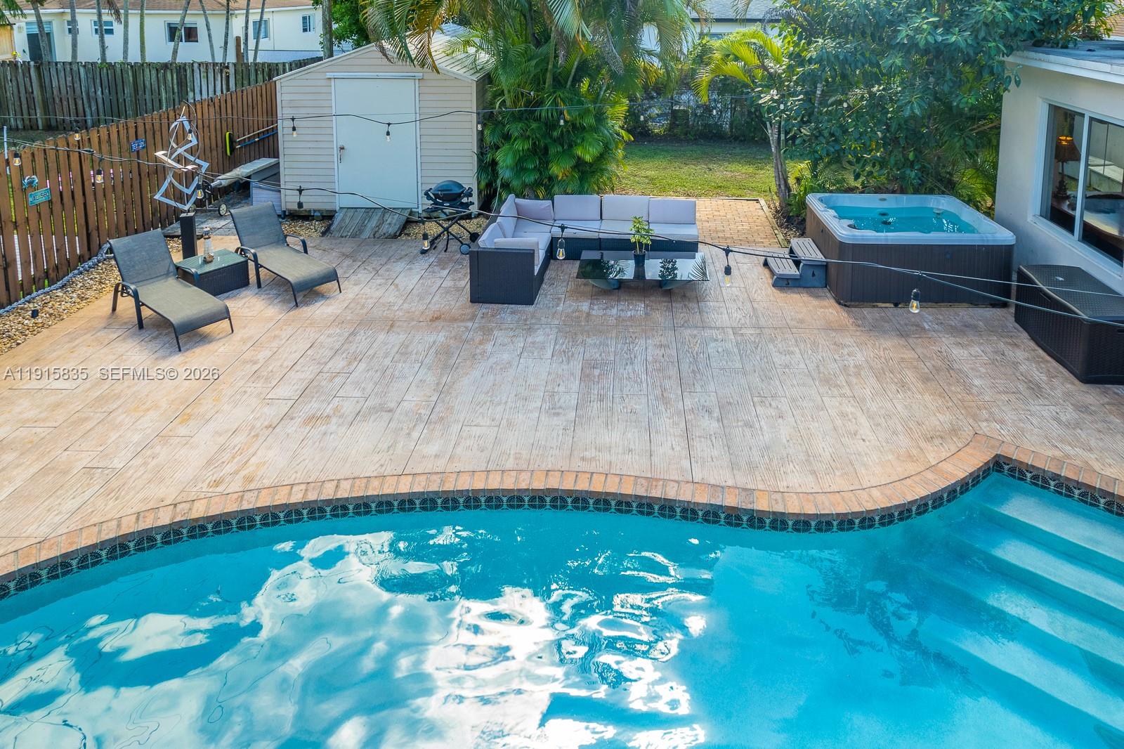 HILLSIDE PARK - Residential