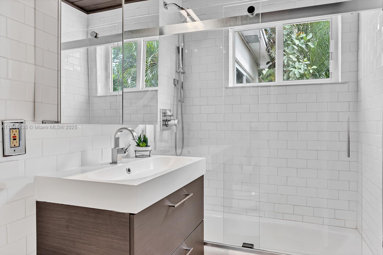 HILLSIDE PARK - Residential