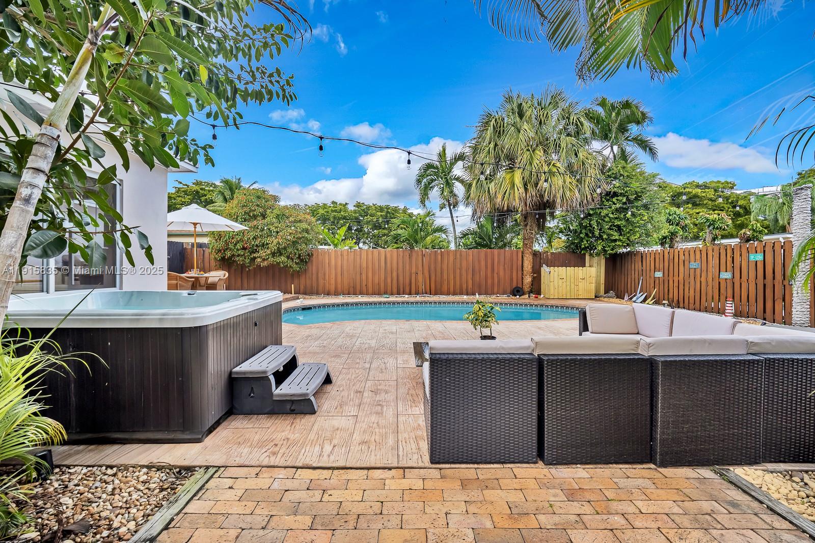 HILLSIDE PARK - Residential