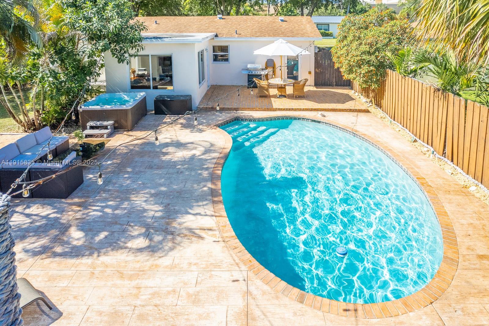 HILLSIDE PARK - Residential