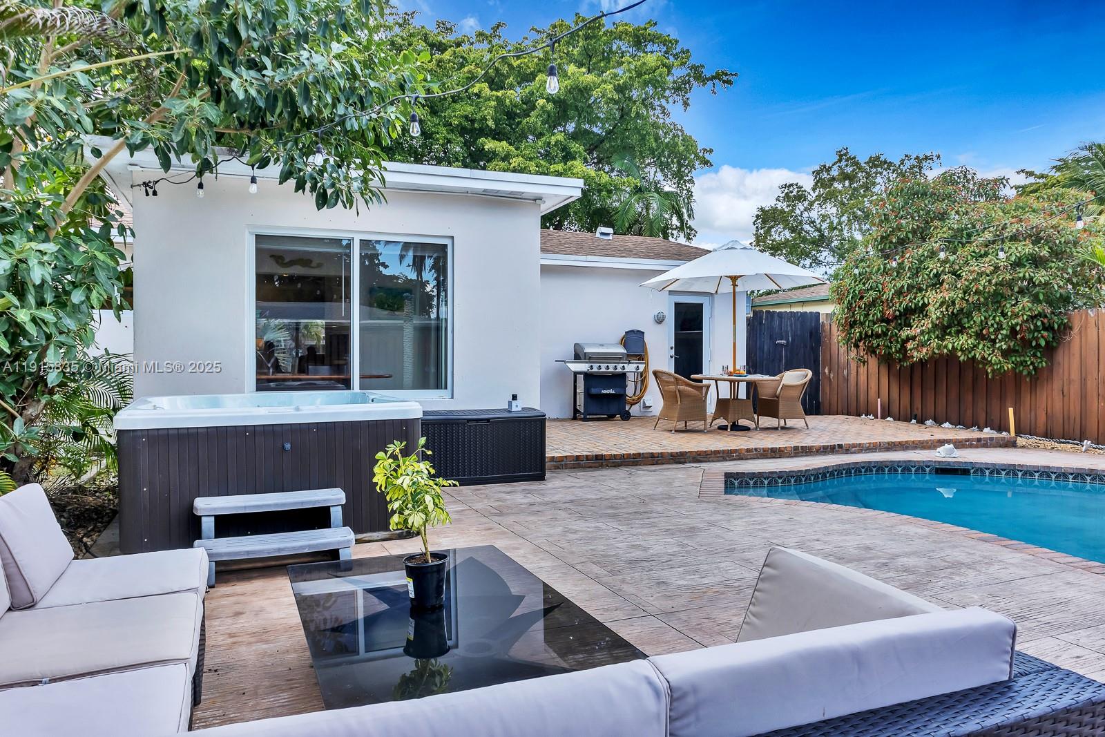 HILLSIDE PARK - Residential