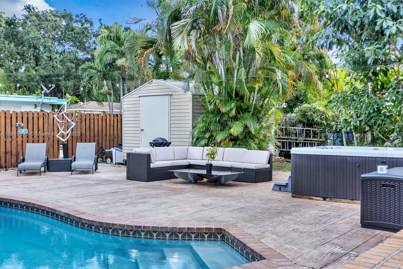 HILLSIDE PARK - Residential