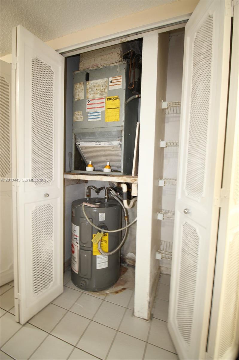 GREYNOLDS PARK CLUB CONDO - Residential