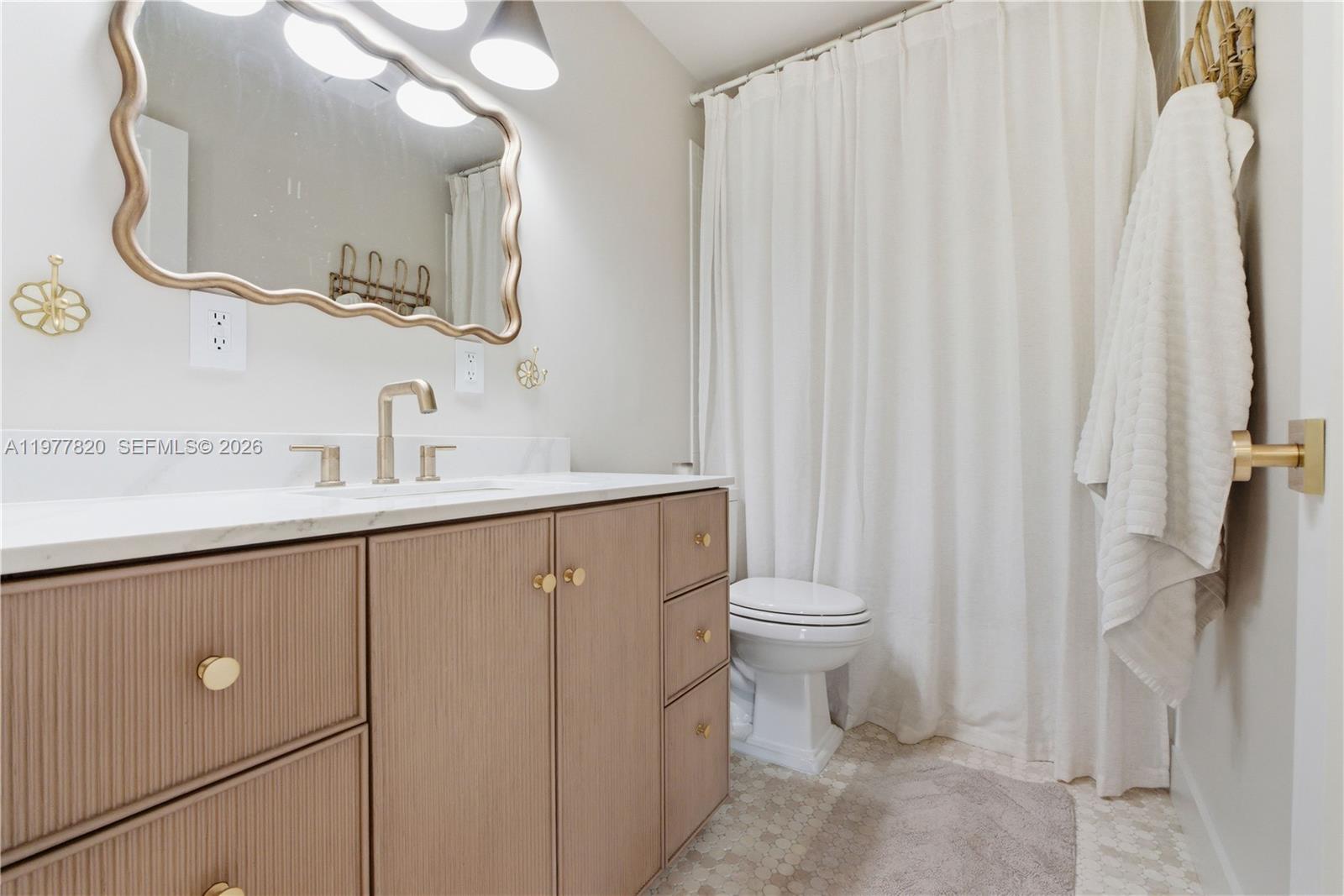 EASTVIEW MANOR - Residential Lease