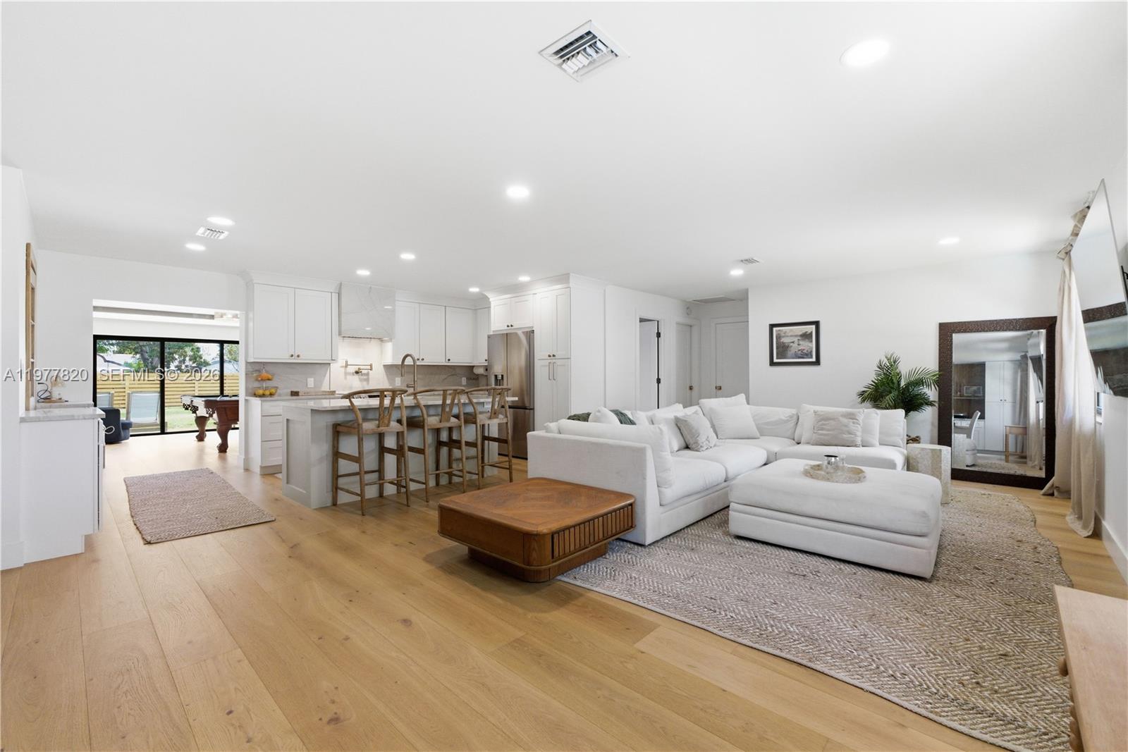 EASTVIEW MANOR - Residential Lease