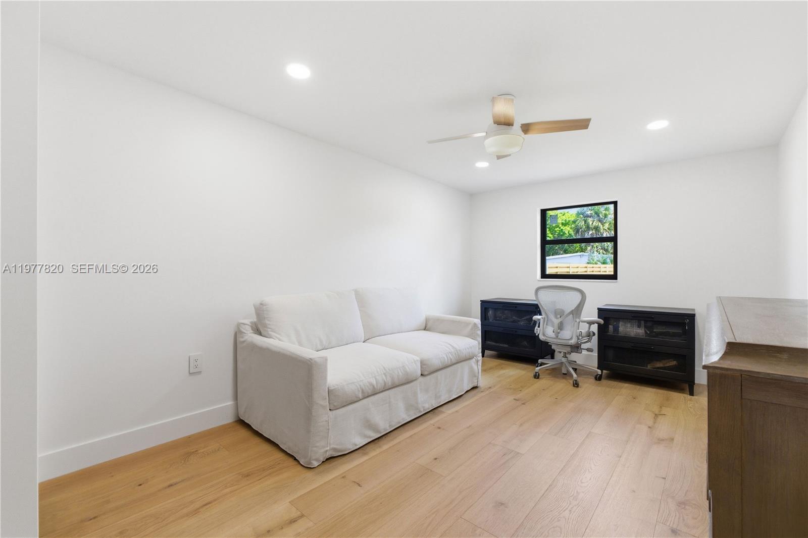 EASTVIEW MANOR - Residential Lease