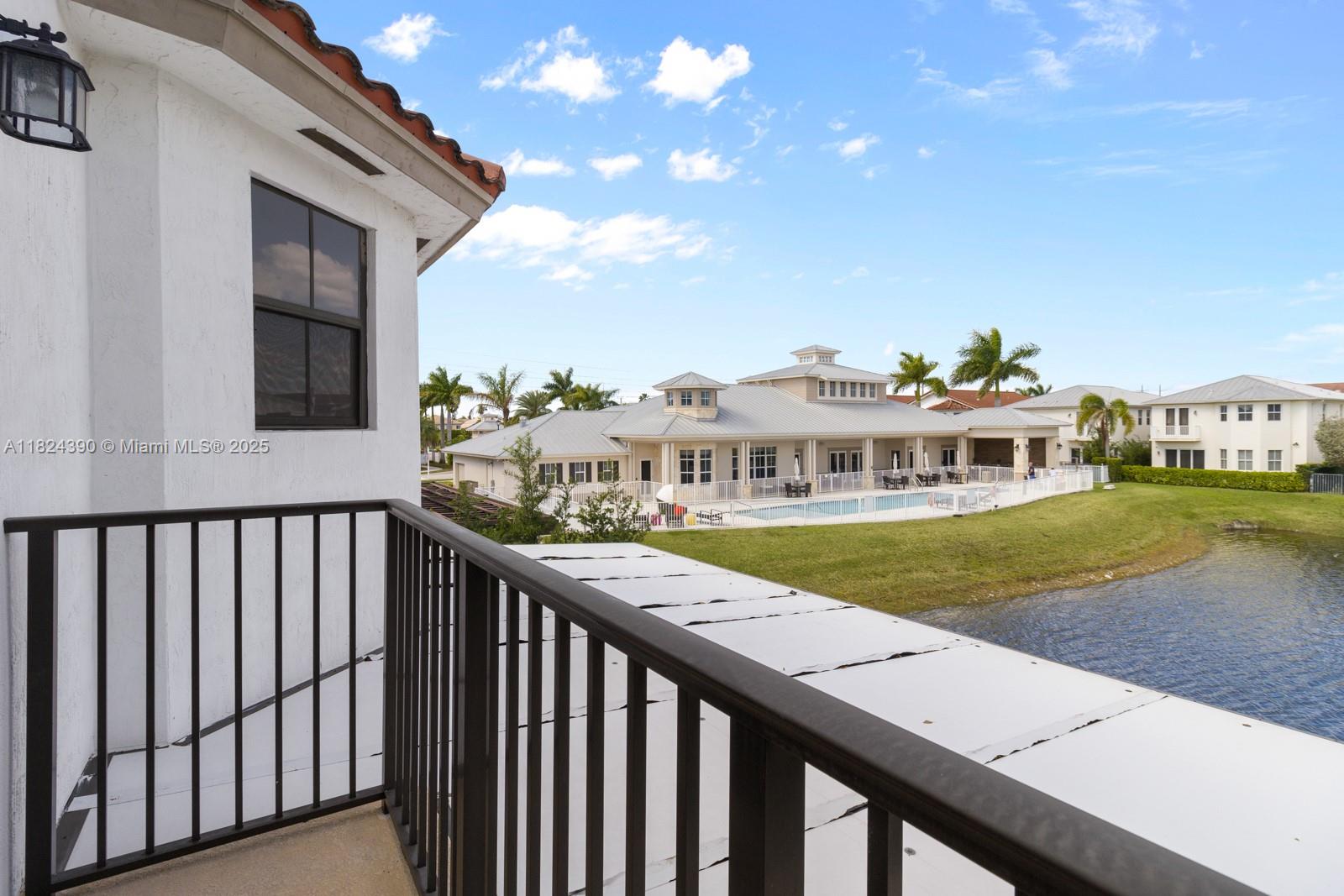 VINTAGE ESTATES - Residential Lease