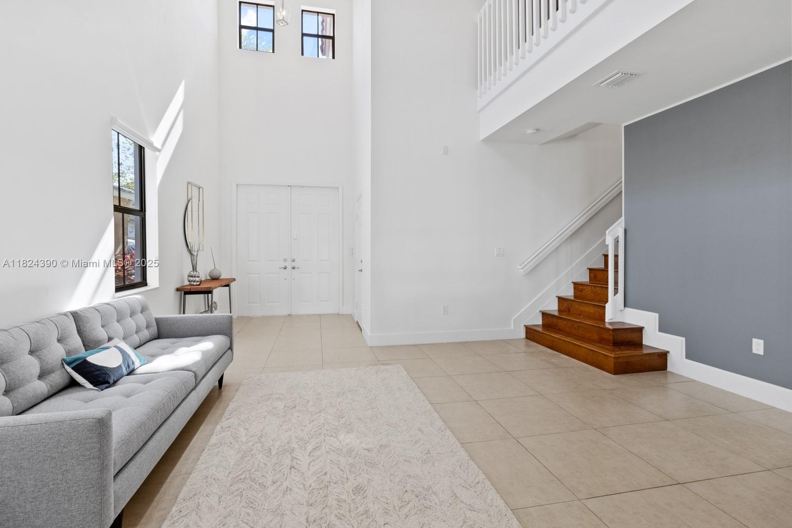 VINTAGE ESTATES - Residential Lease