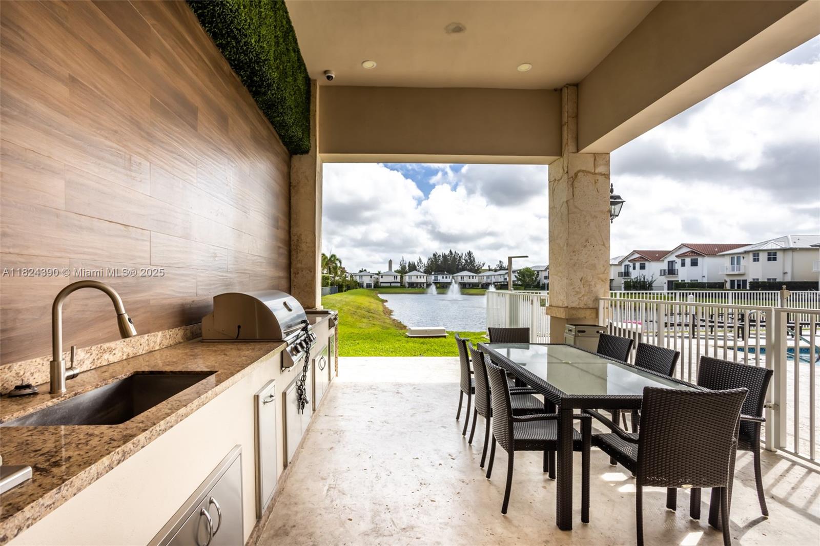 VINTAGE ESTATES - Residential Lease